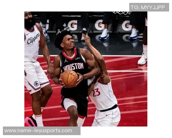 乌度卡称赞戴维森在场上决策能力期待他在球队的表现